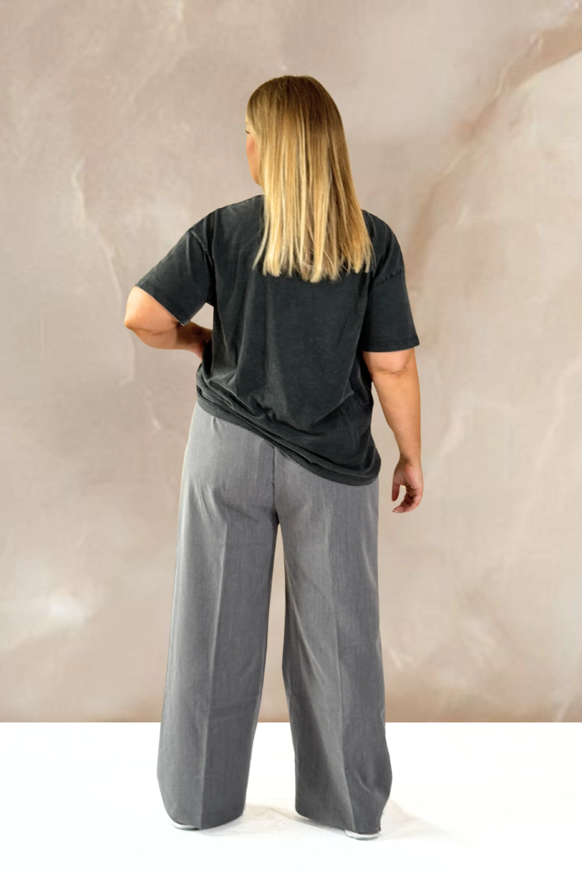 Curve woven tailored wide leg trousers in Grey