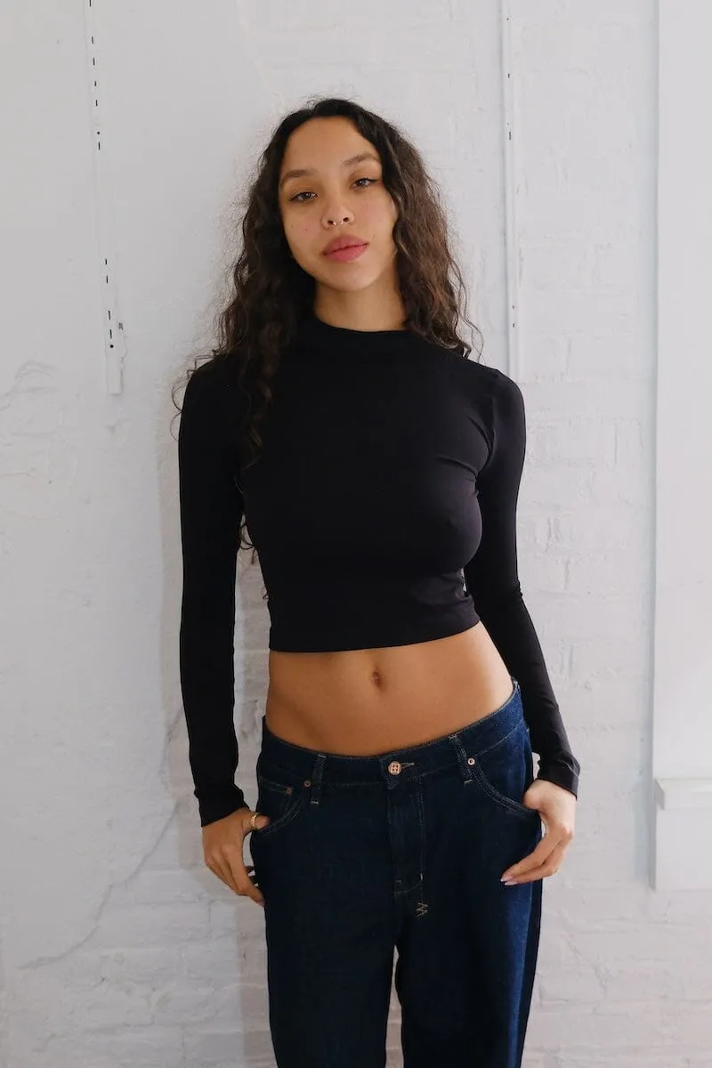 Dilek Mock Neck Crop Top
